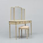 1153 6346 DRESSING TABLE